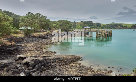 Voir d'Islington bay à partir de la piste côtière sur l'île de Rangitoto Nouvelle-zélande Banque D'Images