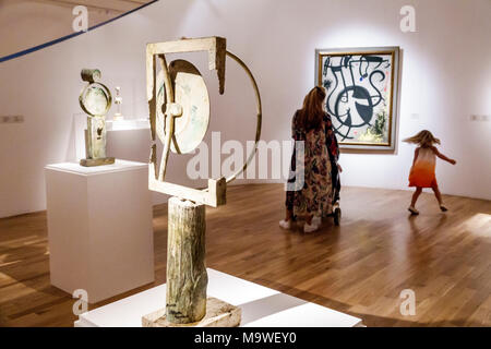 Buenos Aires Argentina,Recoleta,Museo Nacional de Bellas Artes Art Museum,intérieur,exposition collection sculpture,peinture,femme fémal Banque D'Images