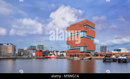 Anvers-août. 24, 2017. Musée MAS Anvers. Il a ouvert ses portes en 2011, situé dans un ancien port sur une petite île, présente une variété de sujets. Banque D'Images