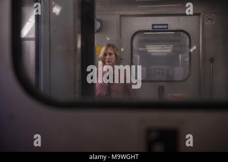 DATE DE SORTIE : Janvier 12, 2018 Title : Le studio de banlieue : Jaume Collet-Serra Lionsgate Réalisateur : PLOT : Un homme d'affaires est pris dans un complot criminel au cours de ses déplacements quotidiens à la maison. Avec : Vera Farmiga que Joanna. (Crédit Image : © Lionsgate Entertainment/photos) Banque D'Images