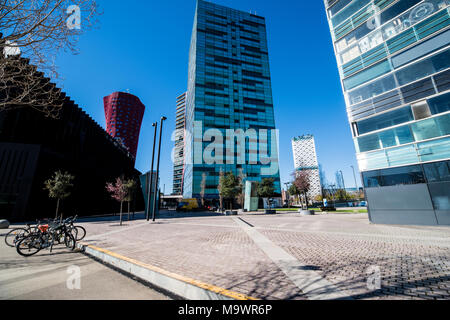 L'architecture contemporaine dans la Fira Barcelona Gran Via de Barcelone.Catalogne..Espagne Europe. Banque D'Images
