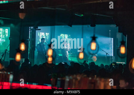 Belfast, en Irlande du Nord, Royaume-Uni. 28 mars 2018. Gary Numan joué Club Limelight Belfast dans le cadre de sa tournée BRITANNIQUE Photo : Sean Harkin/Alamy Live News Banque D'Images