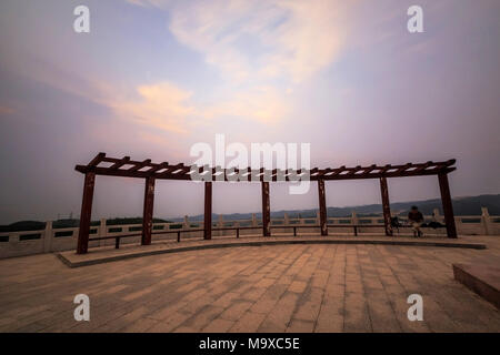 Taiyuan, Taiyuan, Chine. Mar 29, 2018. Taiyuan, Chine 29 mars 2018 : décor d'Dongxishan Parc écologique à Taiyuan, Province de Shanxi en Chine du nord. Crédit : SIPA Asie/ZUMA/Alamy Fil Live News Banque D'Images