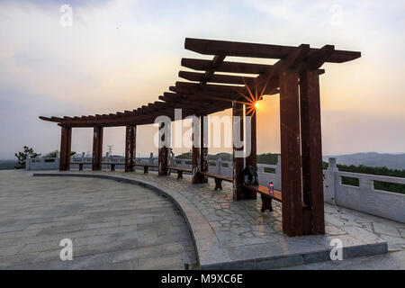 Taiyuan, Taiyuan, Chine. Mar 29, 2018. Taiyuan, Chine 29 mars 2018 : décor d'Dongxishan Parc écologique à Taiyuan, Province de Shanxi en Chine du nord. Crédit : SIPA Asie/ZUMA/Alamy Fil Live News Banque D'Images