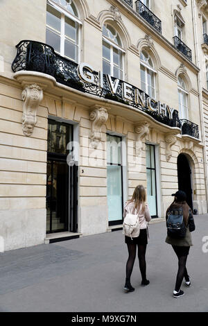 Bâtiment Givenchy - Avenue George V - Paris - France Banque D'Images