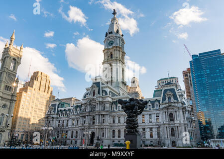 PHILADELPHIA, PA - 10 mars 2018 : Hôtel de ville historique de construire au centre-ville de Philadelphie, Pennsylvanie Banque D'Images