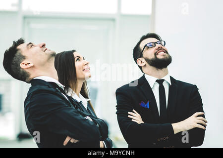 Concept de réussite en affaires - le succès de la Business team standing Banque D'Images