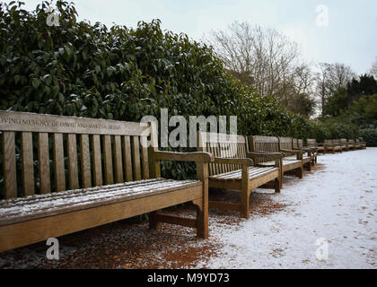 Une fine couche de neige sur Hampstead Heath avant l'arrivée de 'La Bête de l'Est", qui est attendu à voir chuter les températures de -15C et porter de lourdes chutes de neige. Comprend : Voir Où : London, Royaume-Uni Quand : 26 Feb 2018 Crédit : John Rainford/WENN.com Banque D'Images