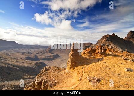 Sur la montagne le long de la traversée Alpine Tongariro, en Nouvelle-Zélande. Banque D'Images