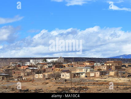 Vue sur petit village au Nouveau Mexique Banque D'Images