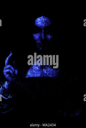 Sauveur du monde. Salvador Mundi. Mon propre reproduction de peinture de Léonard de Vinci. L'effet vieux Banque D'Images