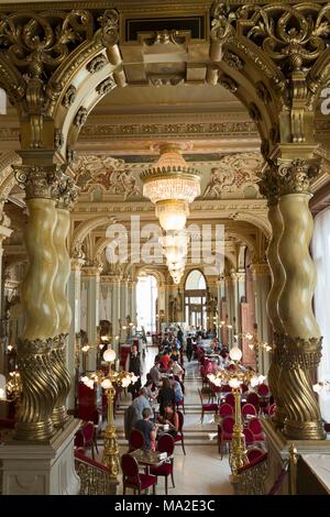 New York Café - 19ème siècle aux allures de café, Budapest, Hongrie Banque D'Images
