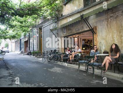 Un café de la rue dans le Karaköy-Beyoglu trimestre, Istanbul, Turquie Banque D'Images