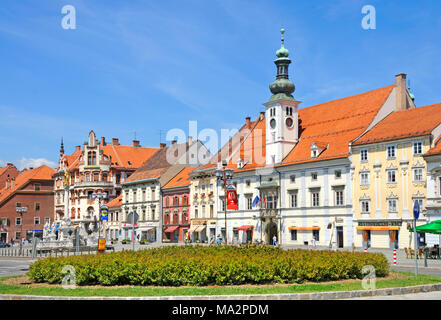 Maribor, Stajerska, Slovénie. Hôtel de ville (Mariborski rotovž - 1565) à Glavni trg (place principale) Banque D'Images