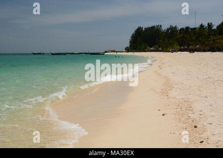 Sunrise Beach. Koh Lipe. Parc national marin de Tarutao. Province de Phang Nga. Thaïlande Banque D'Images
