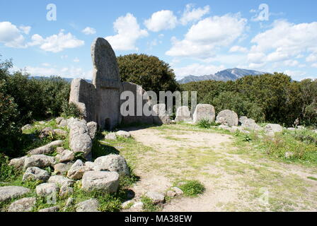 La tombe des géants de S'Ena e Thomes, Dorgali, province de Nuoro, Sardaigne, Italie Banque D'Images