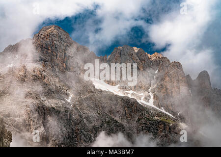 L'est-face du Gran Sasso d'Italia, le Campo Imperatore, province de L'Aquila, Abruzzo, Italie, Europe Banque D'Images