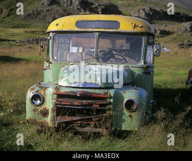 En bus rouillé Stykkisholmur, Islande, Banque D'Images