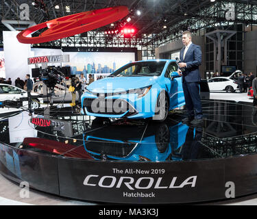 La berline Toyota Corolla 2019 au New York International Auto Show, à New York. Le New York International Motor Show est organisé dans le Jacob Javits Convention Center à New York du 30 mars au 8 avril. Banque D'Images