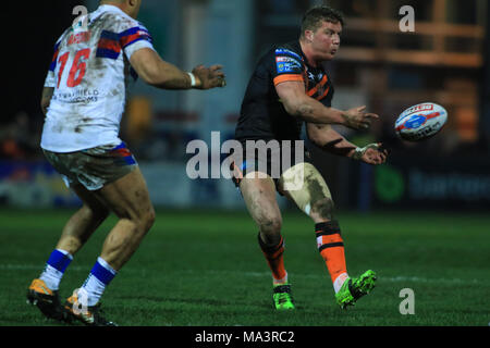 Wakefield, Royaume-Uni. 29 MARS 2018 , RocketStadium Mobile, Wakefield, Angleterre ; Betfred Super League rugby, Wakefield Trinity v Castleford Tigers ; Adam Milner de Castleford Tigers déleste Crédit : Nouvelles Images/Alamy Live News Banque D'Images