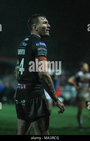 Wakefield, Royaume-Uni. 29 MARS 2018 , RocketStadium Mobile, Wakefield, Angleterre ; Betfred Super League rugby, Wakefield Trinity v Castleford Tigers ; Michael Shenton de Castleford Tigers à la recherche pour le grand écran : Crédit News Images/Alamy Live News Banque D'Images