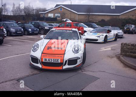 Buxton. Le Derbyshire. UK. 30 mars. 2018 La troisième voiture déclenche de Buxton sur le rallye de trois jours de Manchester à Cardiff. Crédit : John Fryer/Alamy Live News Banque D'Images