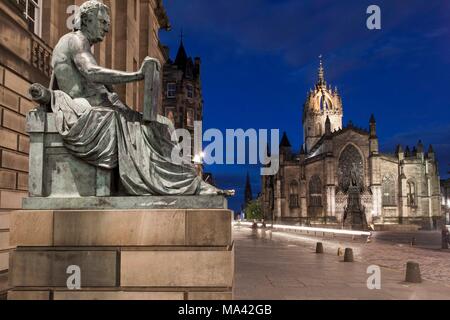 La cathédrale St Giles' sur le Royal Mile à Édimbourg, Écosse Banque D'Images