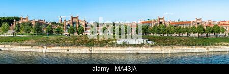 Vue panoramique sur le Matadero Madrid d'art contemporain et de la culture au centre de Madrid, Espagne Banque D'Images