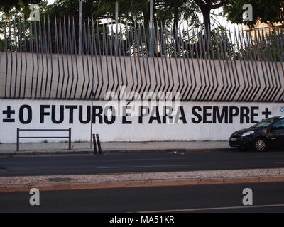 Graffiti urbain prospère et street art scène à Lisbonne Banque D'Images