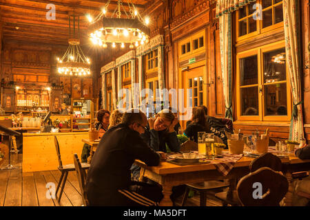 Autriche, Tyrol, Zell am Ziller, Zillertal (vallée), restaurant de la Berliner Hütte (chalet de montagne) dans les Alpes de Zillertal Banque D'Images