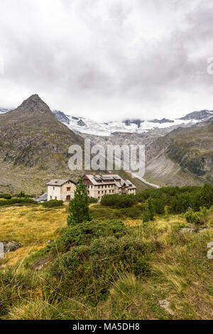 Autriche, Tyrol, Zell am Ziller, Zillertal (vallée), Berliner Hütte (chalet de montagne) dans les Alpes de Zillertal Banque D'Images