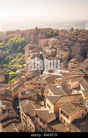 Italie, Toscane, Sienne district. Sienne. Vue sur Sienne à partir de la Tour del Manga Banque D'Images