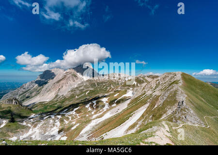 Gran Sasso d'italia photographié par Pizzo Cefalone, Campo Imperatore, province de L'Aquila, Abruzzo, Italie, Europe Banque D'Images