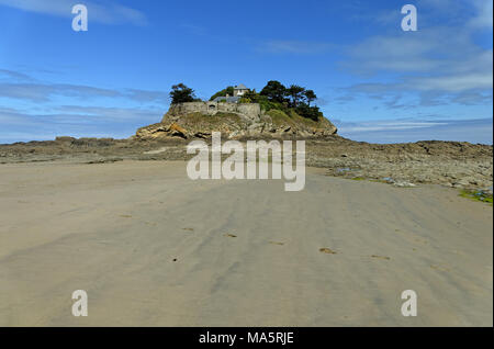 Du Guesclin, d'entrée de la plage du Guesclin, fort de Du Guesclin (St Coulomb, Bretagne, France). Banque D'Images