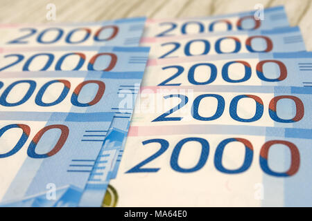 Tas de billets d'Uruguayan. billets en coupures de cinq mille Banque D'Images