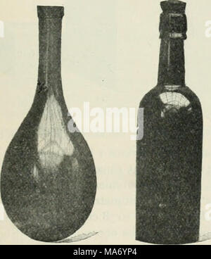 . Physique et chimie élémentaire : première étape . Litre. Pinte. Fig. 17.-un litre bouteille tiendra ij pintes. Ces deux bouteilles d'oeil près de la même taille, mais le verre de la bouteille de litre est beaucoup plus mince que celle de la bouteille. centimètres cubes de liquide. Cette capacité est appelée un litre. Tous les liquides sont mesurés en litres dans les pays où le système métrique est adopté. Ainsi en France, le vin, le lait, et ces liquides sont vendus par litres au lieu des pintes. Un litre est égal à environ un et trois-quarts anglais pintes. Un litre et une bouteille sont affichés côte à côte dans la Fig. 17. Banque D'Images