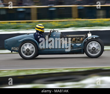 Le circuit de Goodwood Motor, Goodwood, Chichester, West Sussex, Angleterre, le 17 mars 2018, 18 mars 2018, Duncan Pittaway, Bugatti Type 35 dans l'Caraccio Banque D'Images