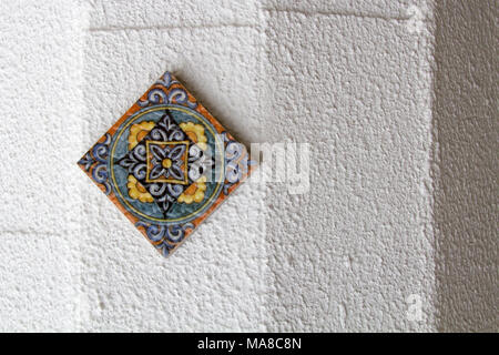 La marqueterie de marbre, plaques décoratives plaque avec motif mandala islamique, Vue de dessus isolé sur fond blanc avec clipping path Banque D'Images