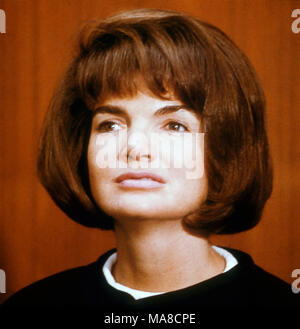 JACQUELINE KENNEDY ONASSIS (1929-1994) en tant qu'épouse du Président américain John F. Kennedy 1961 huile Banque D'Images