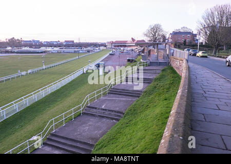 Chester,les courses de chevaux, hippodrome,que,vu,de,Ville romaine,Murs,coucher,Chester Cheshire,Angleterre,UK,Royaume-Uni, Banque D'Images