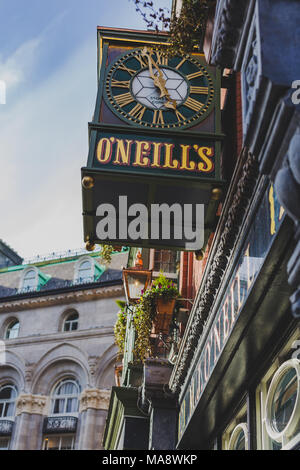 DUBLIN, IRLANDE - 28 mars, 2018 : archtectural détails dans Suffolk Street dans le centre-ville de Dublin Banque D'Images