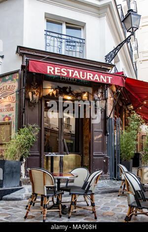 Un bistrot traditionnel à Paris Banque D'Images