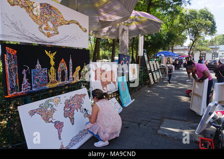 Art vendu dans la Plaza San Jacinto dans le quartier San Angel de la ville de Mexico, Mexique Banque D'Images