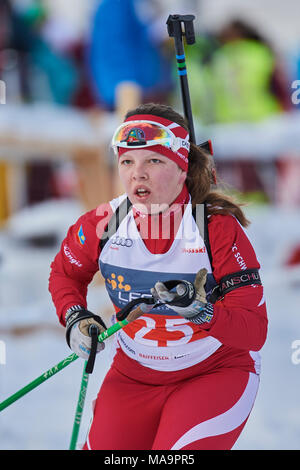 Le Lenzerheide, Suisse, le 31 mars 2018. Silja Zberg au cours de la compétition de sprint femmes à la Swiss National Biathlon Championships Banque D'Images