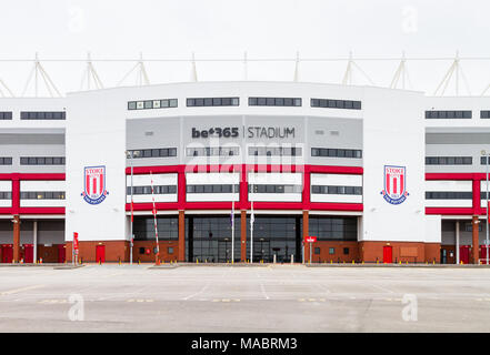 Le pari 365 Stadium (anciennement le stade Britannia), accueil de Stoke City Football Club à Stoke-On-Trent, en Angleterre. Banque D'Images