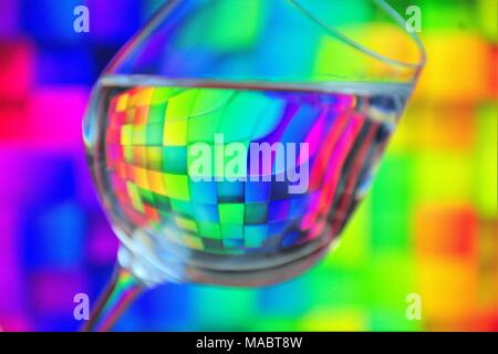 L'eau dans un verre Banque D'Images