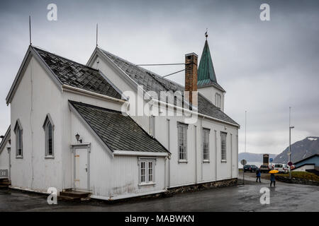 Église de Honningsvåg, la plus septentrionale de la ville de la Norvège. Il est situé dans la municipalité du comté de Finnmark Nordkapp. Banque D'Images