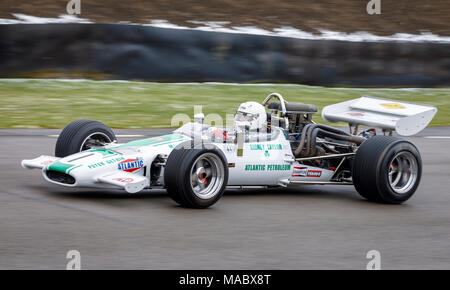 1970 McLaren-Chevrolet M10B F5000 avec pilote Matthieu Wurr à la 76e réunion des membres de Goodwood, Sussex, UK. Banque D'Images