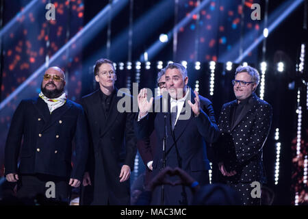 Les Barenaked Ladies avec Steven Page intronisé au Canadian Music Hall of Fame à la remise des Prix Juno 2018 à Vancouver. Bobby Singh/@fohphoto Banque D'Images