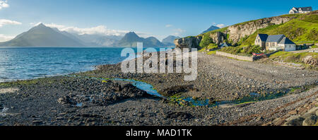 Elgol, village sur les rives du Loch Scavaig vers la fin de la péninsule à l'Strathaird Île de Skye, dans les Highlands écossais. Banque D'Images